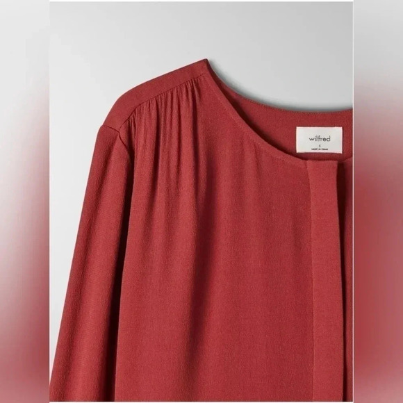 Aritzia Wilfred Barossa Dress Size Medium Tiered Mini Solid Red Carmine L Sleeve - Picture 2 of 15